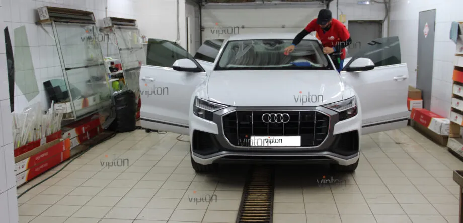 Audi Q8 тонирование всех стекл 6