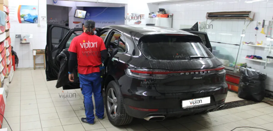 Porsche Macan LLumar ATR 15 CH SR HPR 2 Porsche Macan LLumar ATR 15 CH SR HPR 2