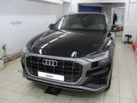 Audi Q8: Бронирование стекол