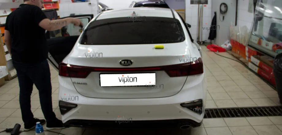 Kia Cerato:тонирование задней полусферы 1 Kia Cerato:тонирование задней полусферы 1