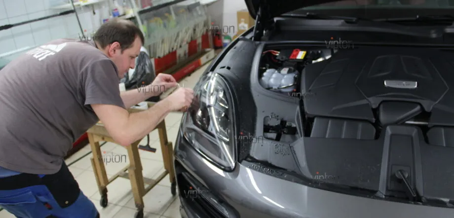 Porsche Cayenne: бронирование фар 4 Porsche Cayenne: бронирование фар 4