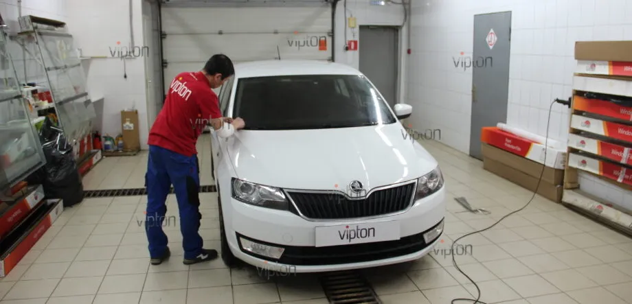 Skoda Octavia: тонировка а/м полностью 2 Skoda Octavia: тонировка а/м полностью 2