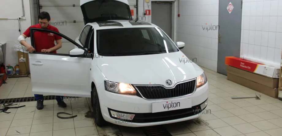 Skoda Octavia: тонировка а/м полностью 6 Skoda Octavia: тонировка а/м полностью 6