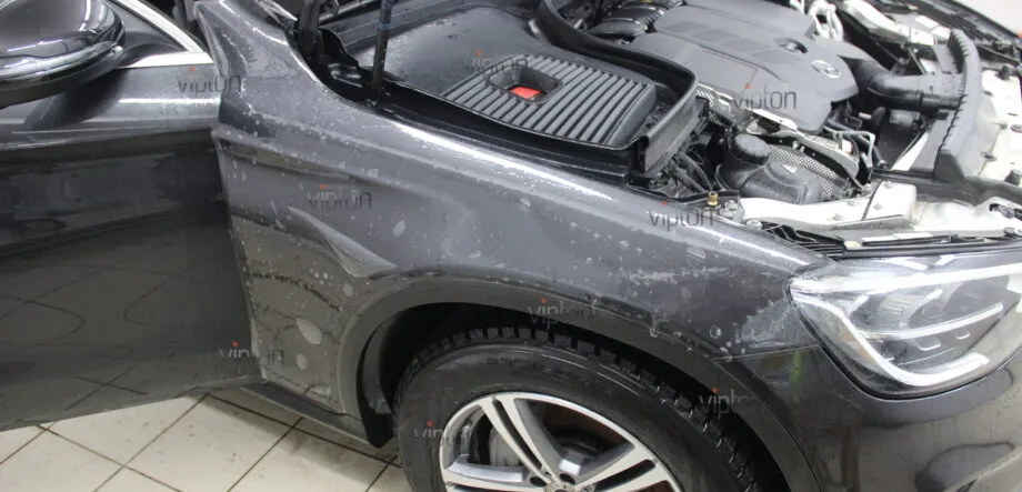 Mercedes-Benz GLC 9 Mercedes-Benz GLC 9