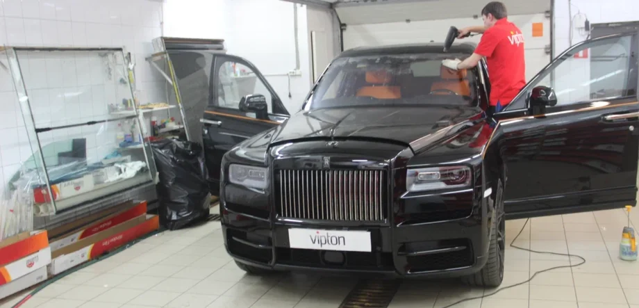 Rolls-Royce Cullinan 9 Rolls-Royce Cullinan 9