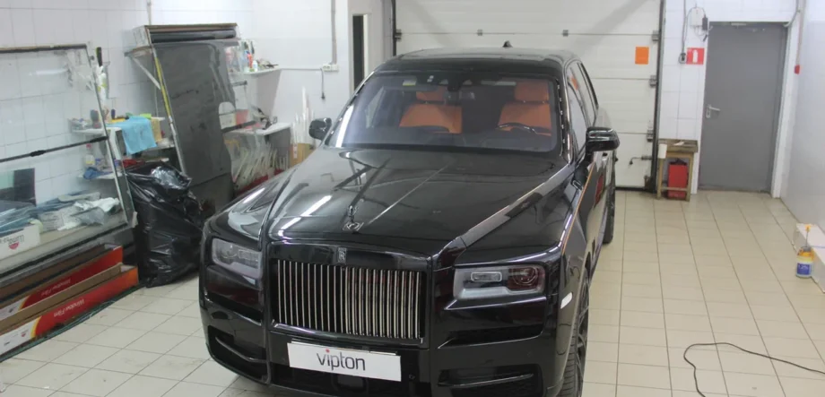 Rolls-Royce Cullinan 6 Rolls-Royce Cullinan 6