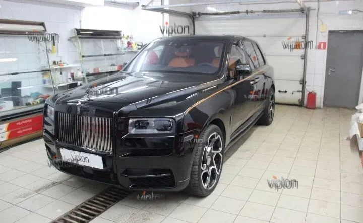 Rolls-Royce Cullinan 13 Rolls-Royce Cullinan 13
