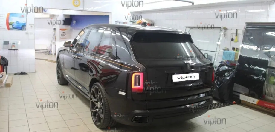 Rolls-Royce Cullinan 11 Rolls-Royce Cullinan 11